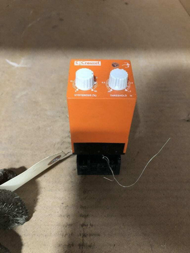 CROUZET LIRT110A Relay, Current Sensing w/ base; 110V AC; SPDT