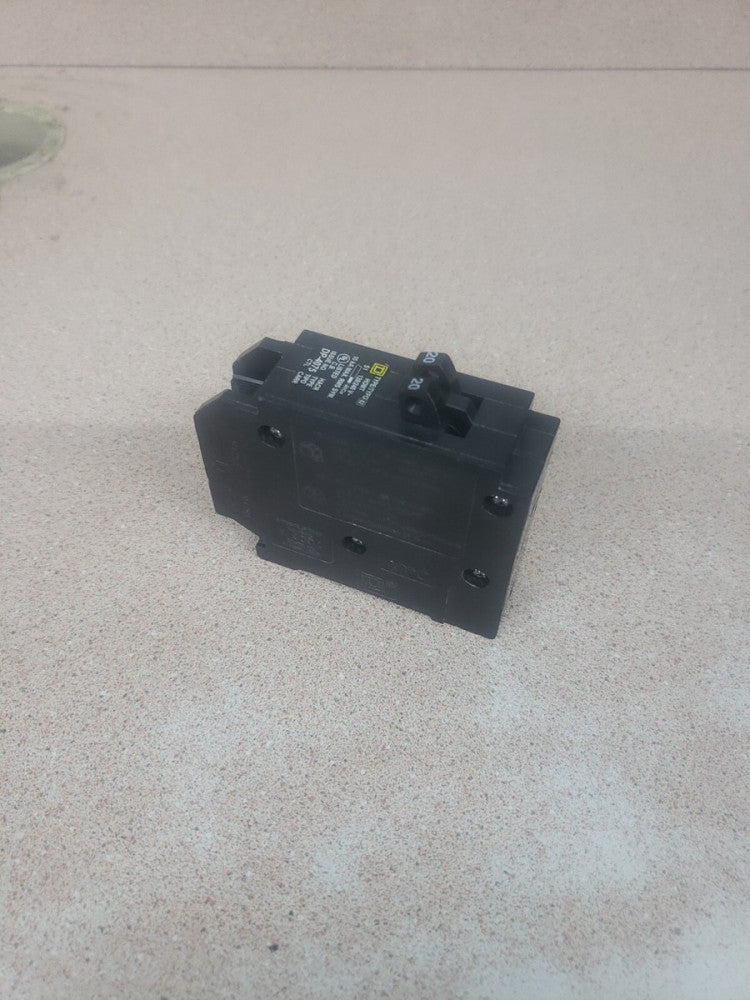 New! Square D HOMT2020 Tandem Circuit Breaker 20/20 Amp 1 Pole 120/240V