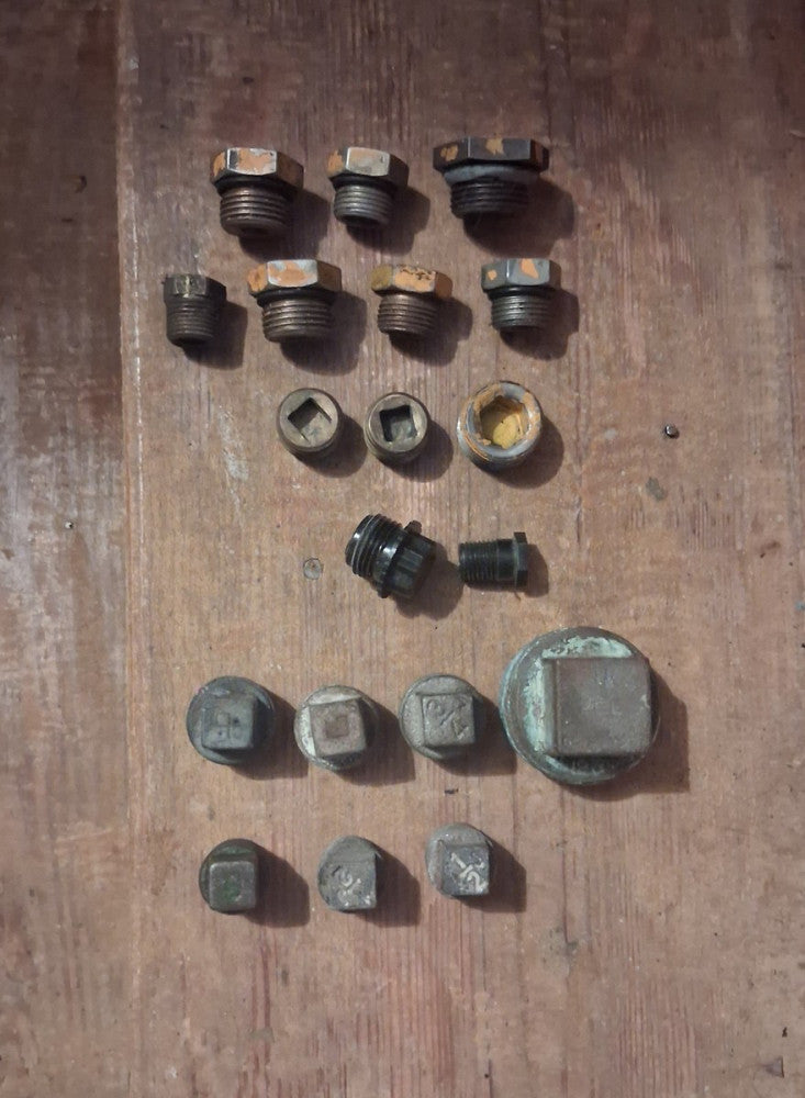 [LOT OF 19] PIPE PLUGS, RANDOM SIZES AND STYLES