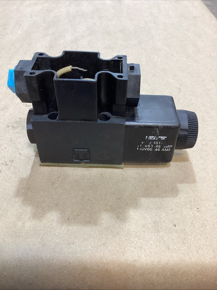 VICKERS DG4V-3S-2A-M-FW-B5-60 Solenoid Valve With One B02-101731 Coils