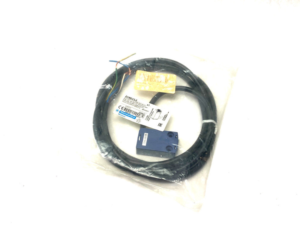 Telemecanique ZCMD21L2 Snap-Action Limit Switch 1-NO, 1-NC Contacts