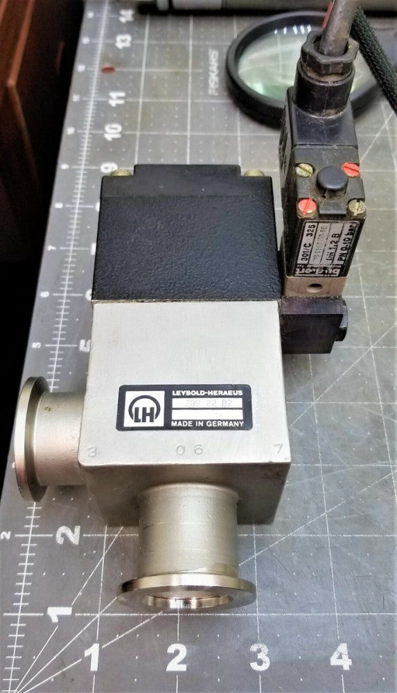 Leybold 289 22 B2 RIght Angle Vacuum Valve w/ Burkert 301/C Solenoid [B2BB]