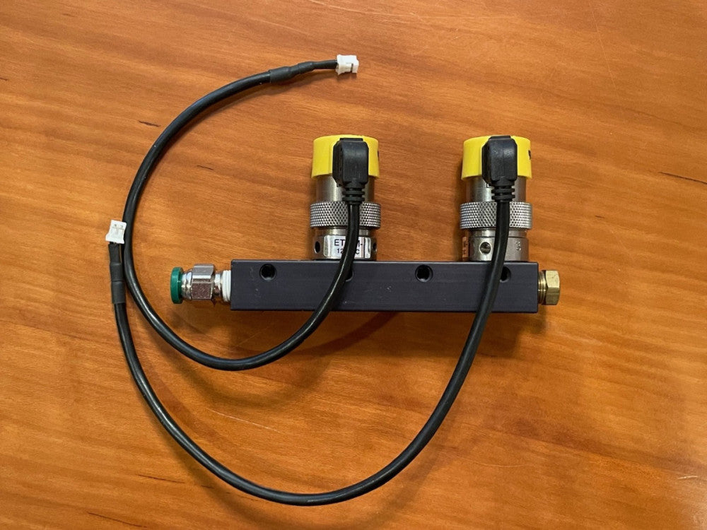 2 Clippard Solenoid / Control Valve ET-3M-12-V with Manifold and Wires