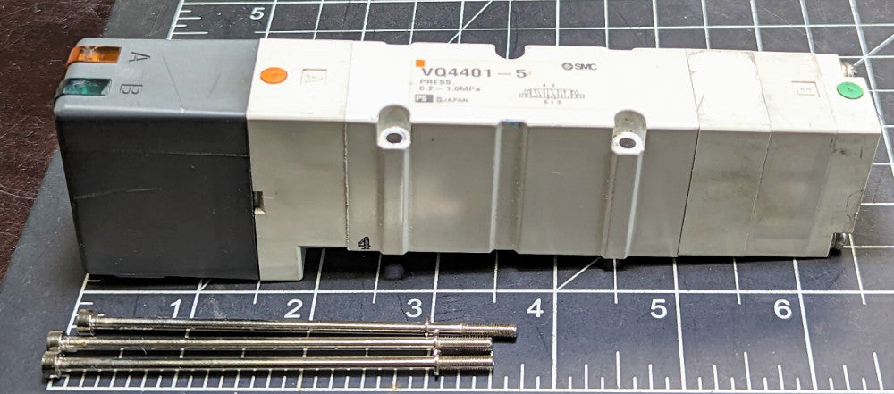 SMC VQ4401-5 Pneumatic Solenoid Valve [Z1S6]