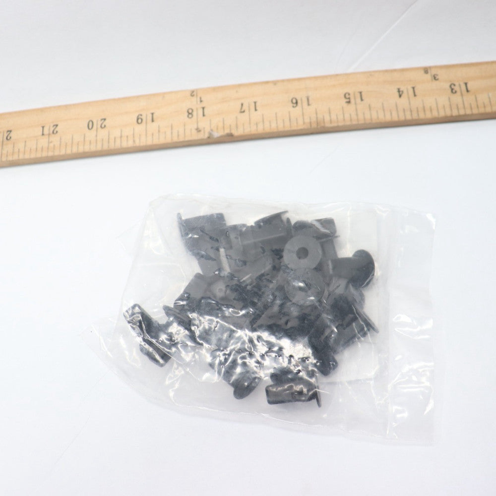 (30-Pk) Winzer Screw Grommet Black 500.7782