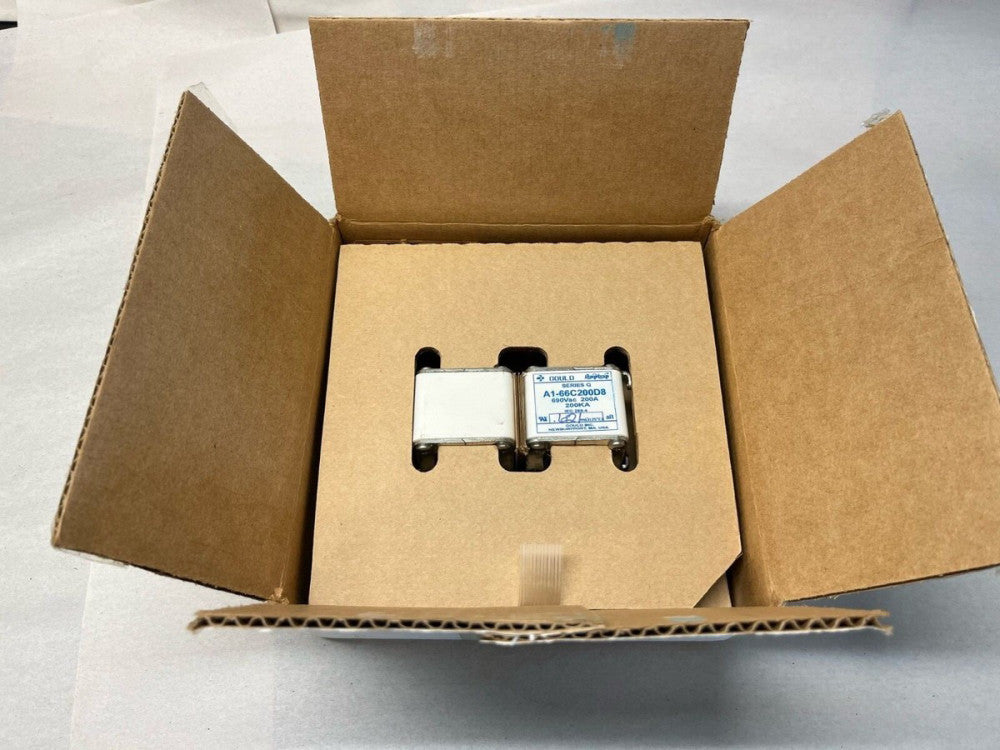 Lot of 2 Gould Shawmut A1-66C200D8 AmpTrap Fuses 690V 200A