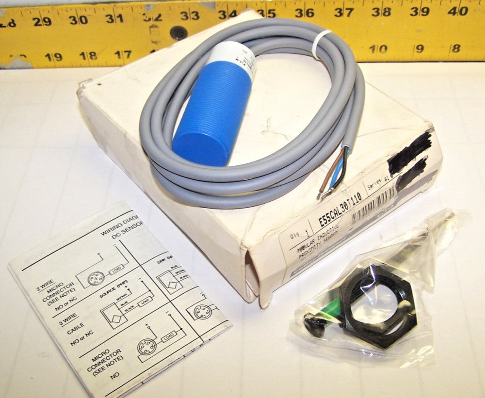 New Eaton Cutler-Hammer Tubular Inductive Proximity Sensor  E55CAL30T110