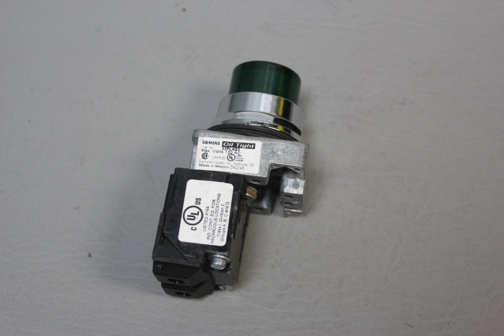 SIEMENS PILOT LIGHT SWITCH GREEN OIL TIGHT LED 52PL4G3