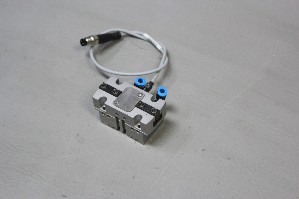 UNUSED FESTO  PARALLEL GRIPPER  P/N: HGPT-20-A-B