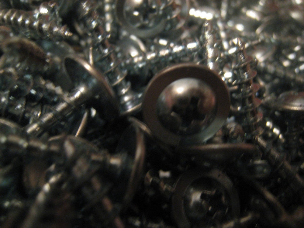 #8-10  x 7/8 in long  Philips Washer  head   Screws Lot of 200 screws