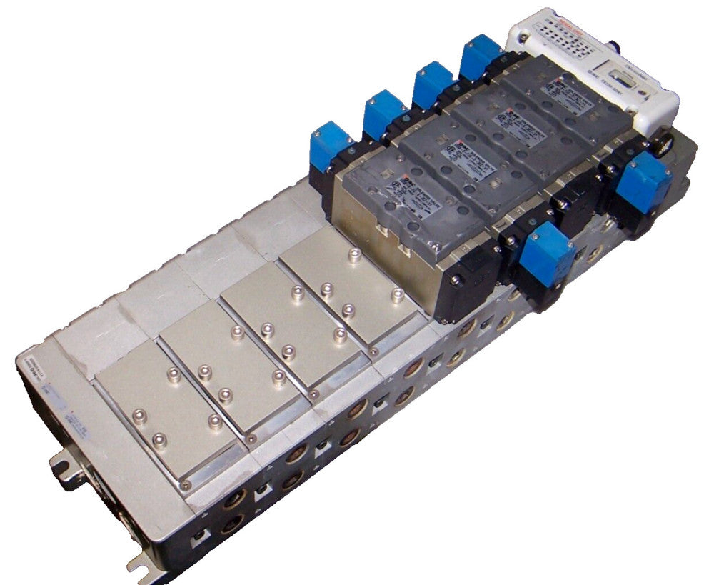 SMC 8 BANK MANIFOLD WITH 4 SOLENOID VALVES 24 VDC COIL  VSS8-8-FG-S-3EZ-V1