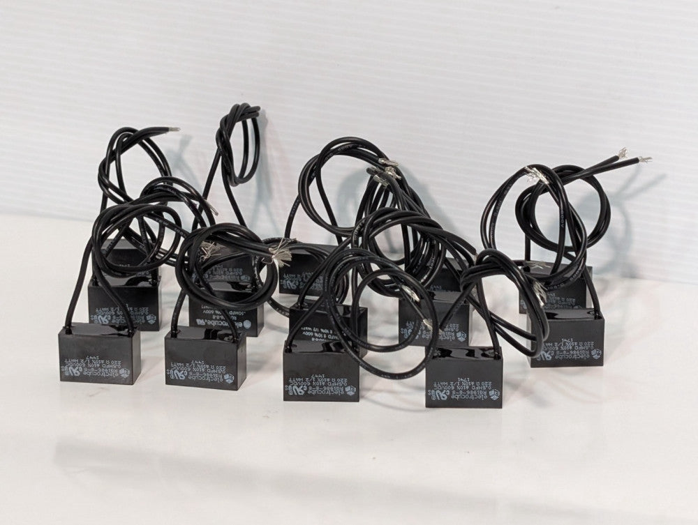 Lot of 14 Electrocube RG1986-8-8 Surge Suppressors, 600VDC, 0.5MFD, 1/2 Watt