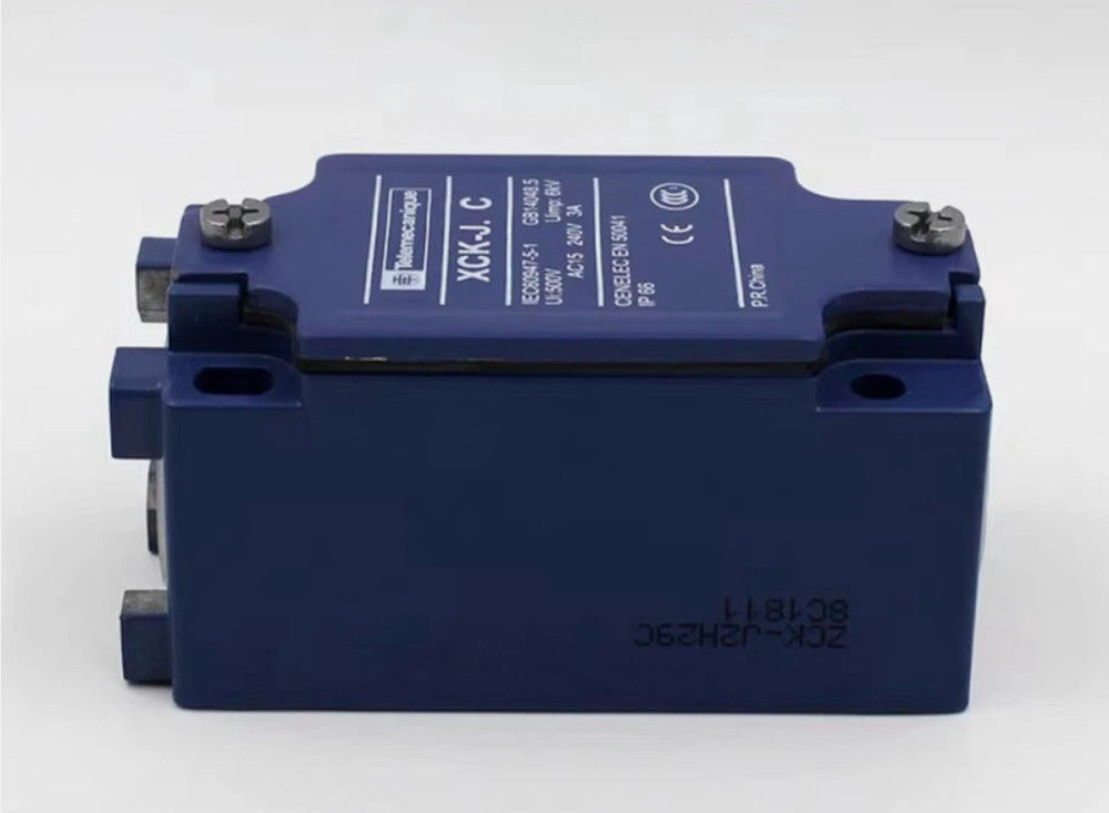 One Brand New Schneider ZCK-J2H29C ZCKJ2H29C Limit Switch
