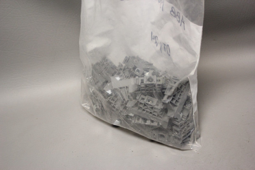 LOT OF  23 UNUSED TYCO TERMINAL BLOCKS BAM 4
