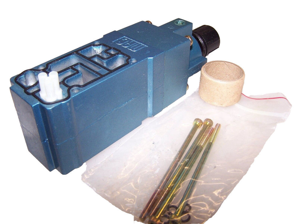 NEW MAC PNEUMATIC AIR PRESSURE REGULATING VALVE  PR62C-11AA