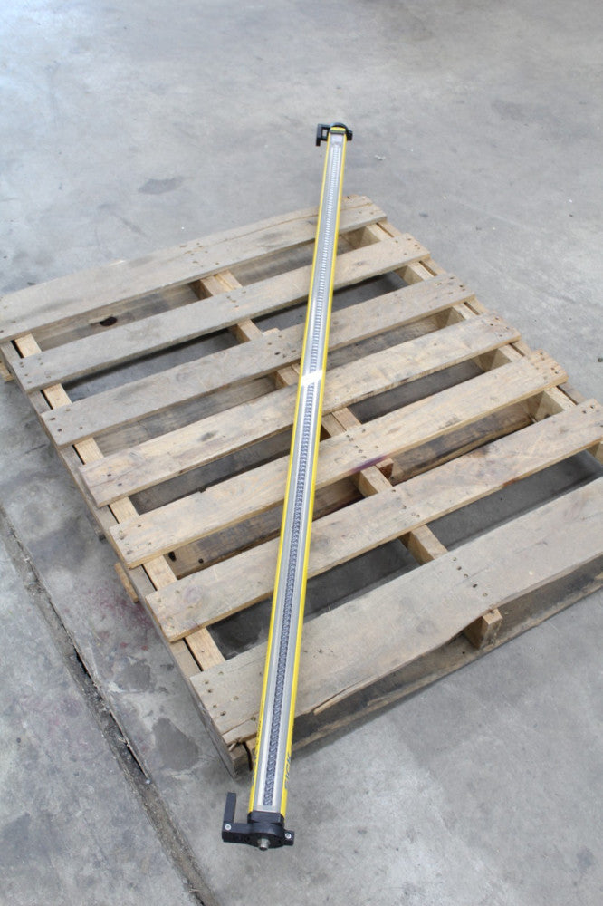 Sick XC40E-1803A0A0CAB0 C4000 Select Receiver Industrial Light Curtain