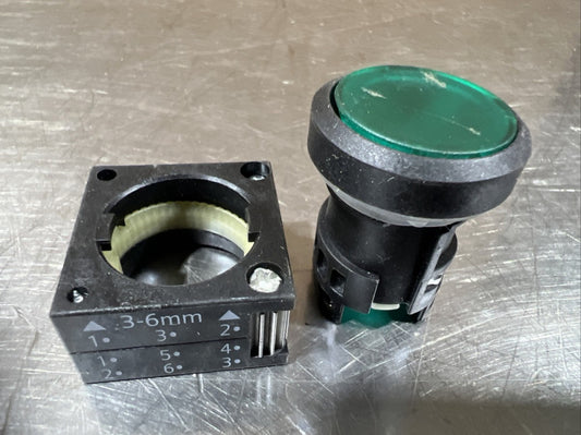 1SIEMENS Panel Indicator Head Green Nos Surplus No Original Box