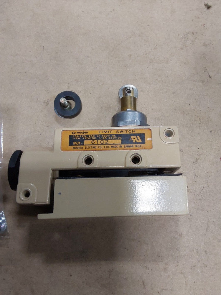 TZ-6002 TZ6002 TEND Limit Switch 6102 15A-125 250/480V