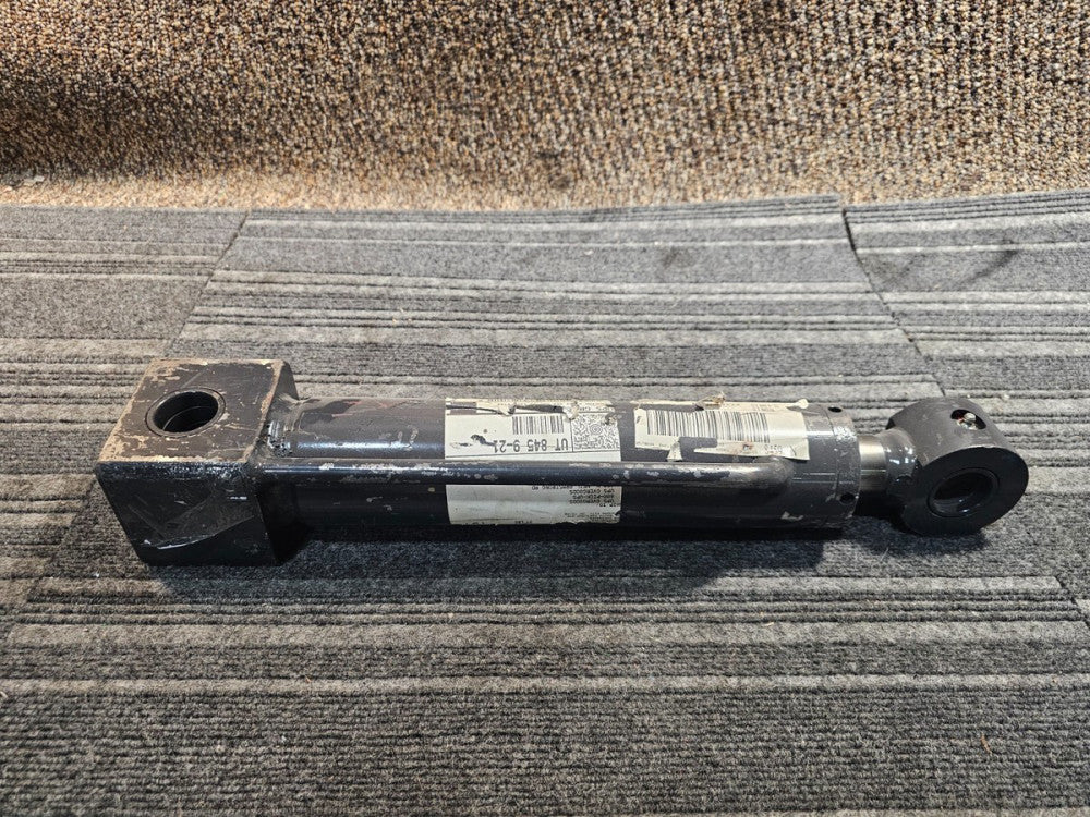 Hydraulic Welded Cylinder 19" Retracted Length x 3.13" OD x 1.57" Rod