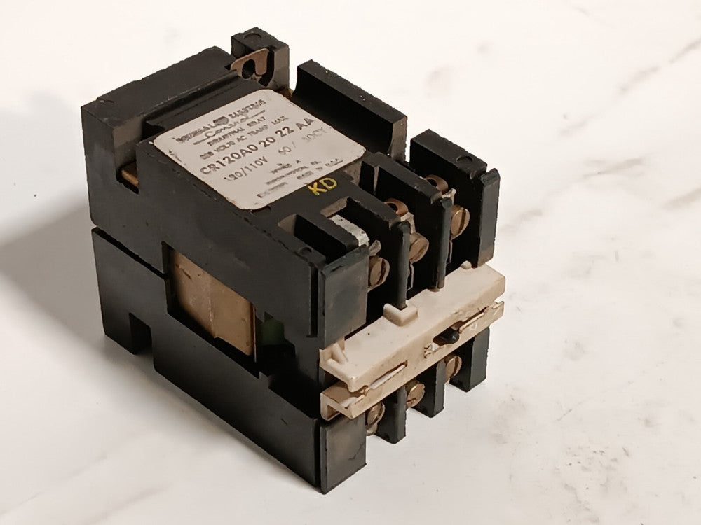 General Electric CR120A02022AA Relay, 10A, 4-Pole, 300VAC, CR120A0 20 22 AA