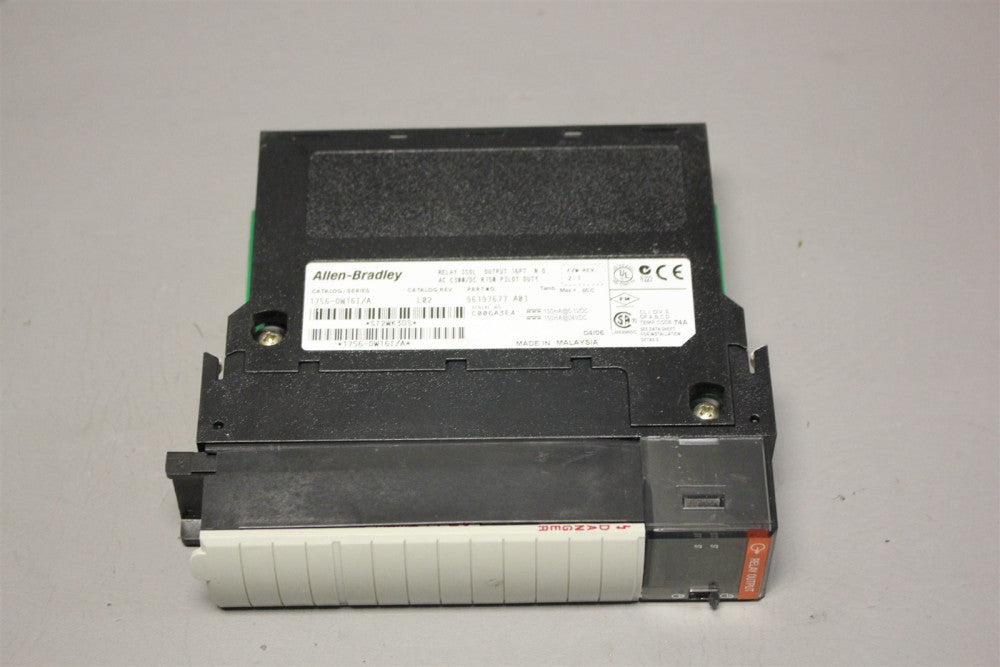 ALLEN BRADLEY CONTROLLOGIX RELAY OUTPUT PLC MODULE 1756-OW16I/A FW2.1