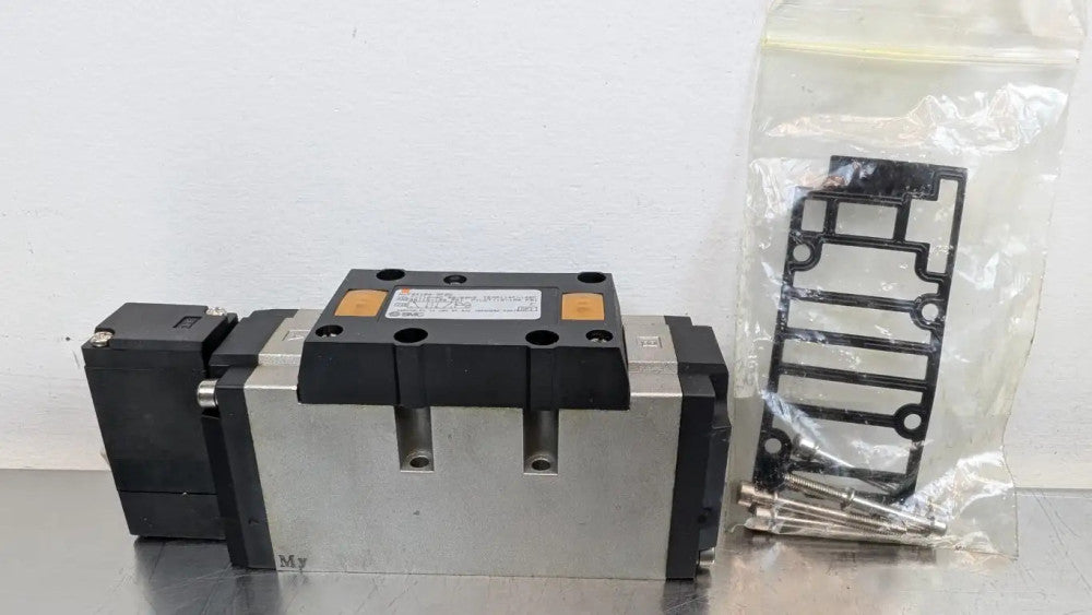 SMC NVFS4100-3FZC Solenoid Valve 110VAC Coil 15-150 PSI 110VAC
