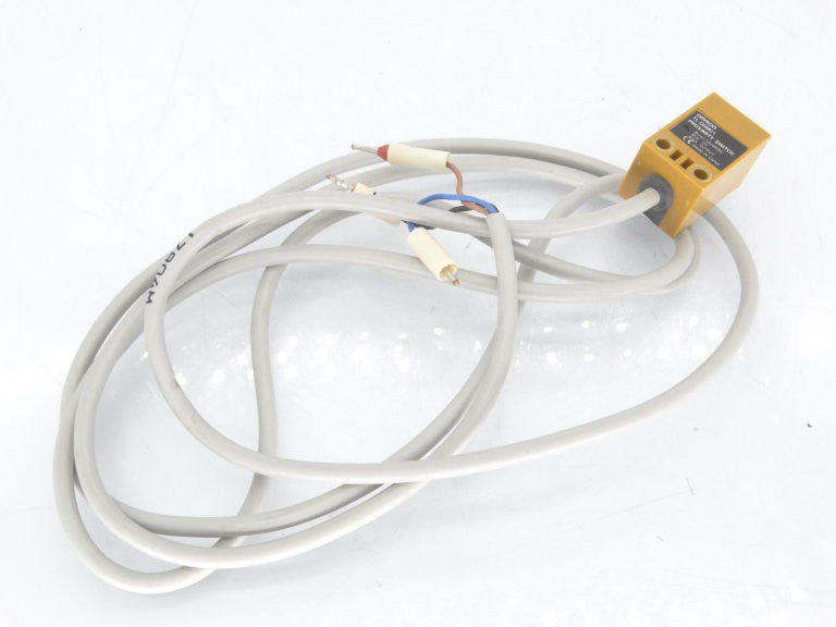 OMRON TL-Q5MC1 SENSOR