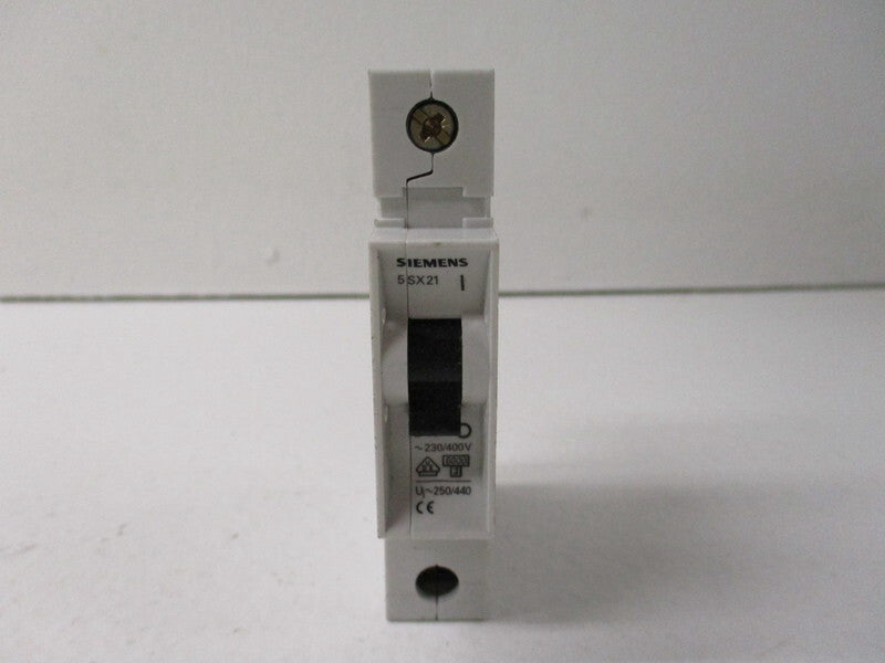 SIEMENS 5SX21 230/400V UNMP