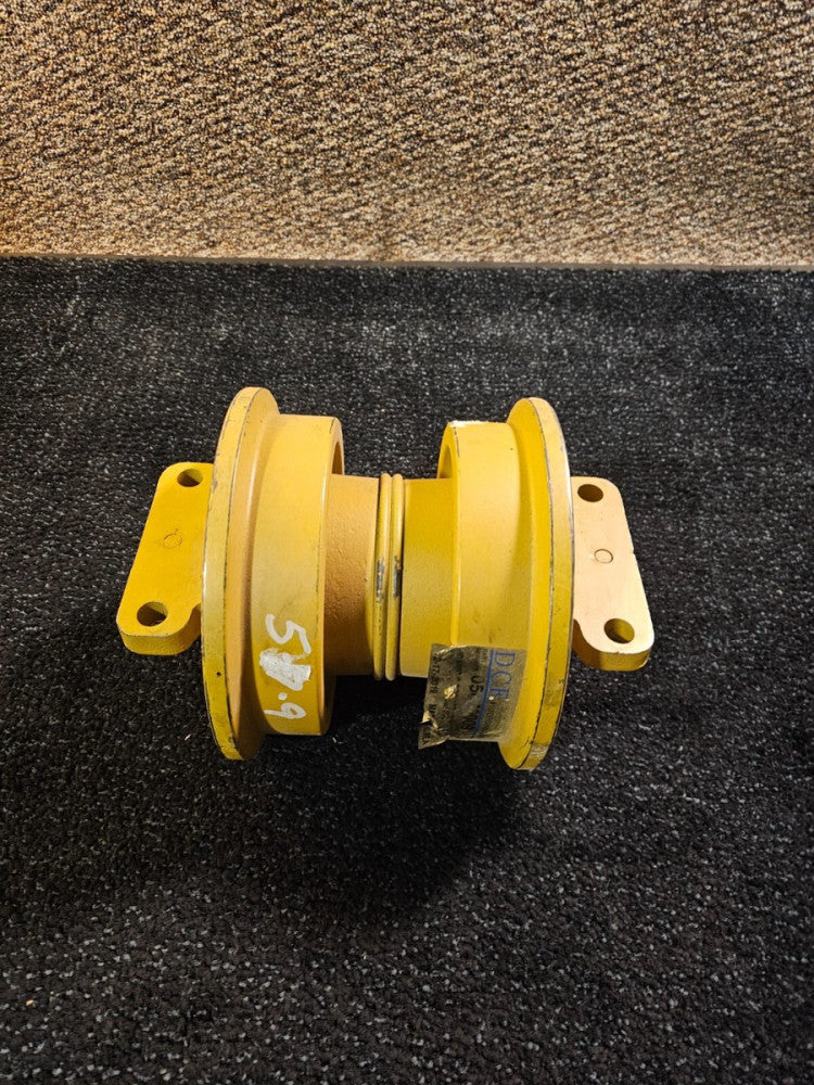 DCF 9K04 DOUBLE FLANGE ROLLER FOR TRACK LOADER, YELLOW