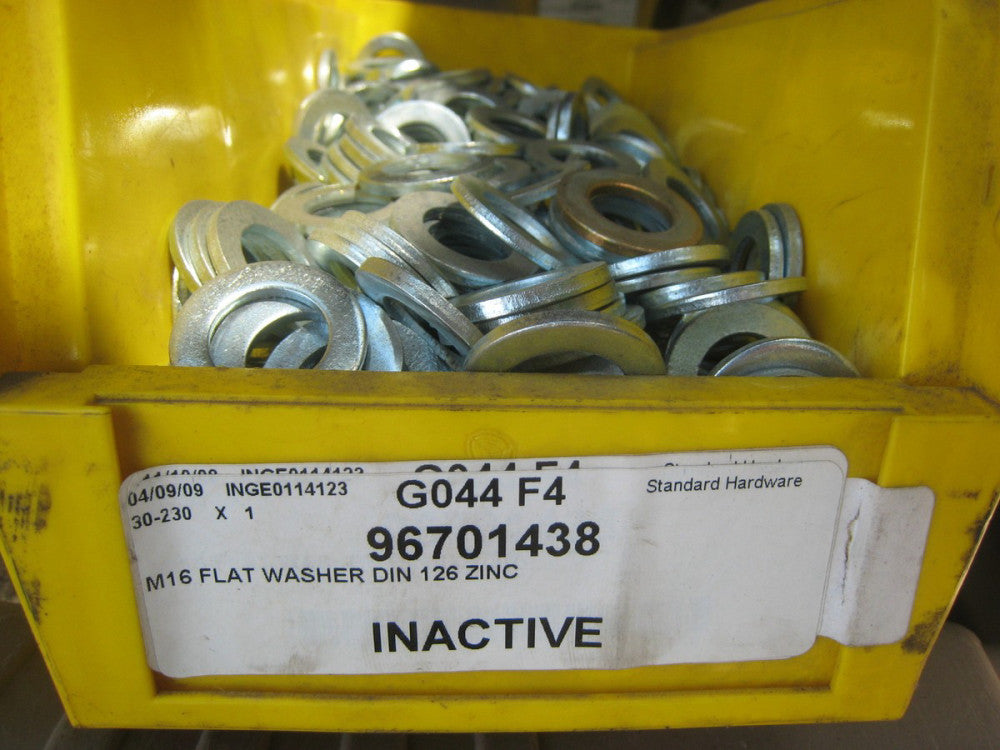 50   Size   M16  16 mm DIN 126    17.61 mm =ID 29.18 mm OD 3.18 mm thick