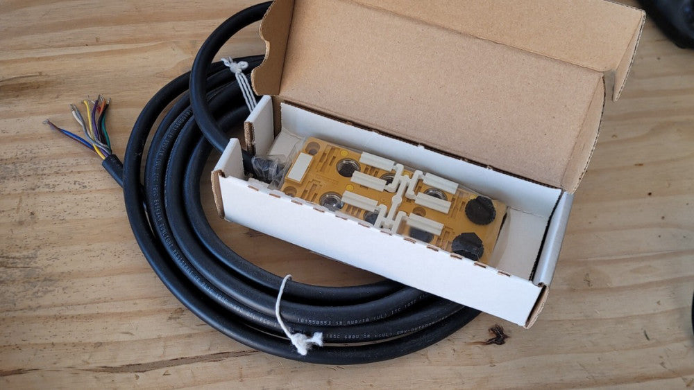 Turck VBKB 80-5 Multi-Box Proximity Switch / Sensor Box & Cable