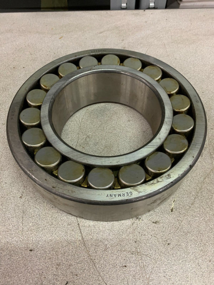 NEW FAG SPHERICAL ROLLER BEARING 22224HL