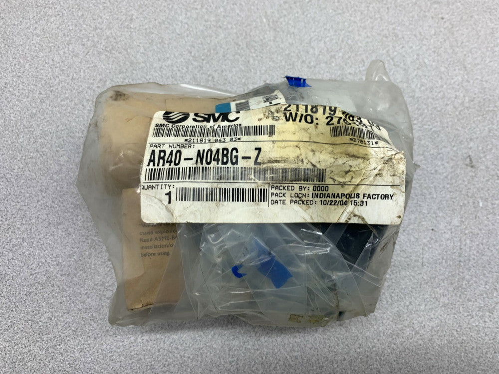 NEW NO BOX SMC REGULATOR AR40-N04BG-Z