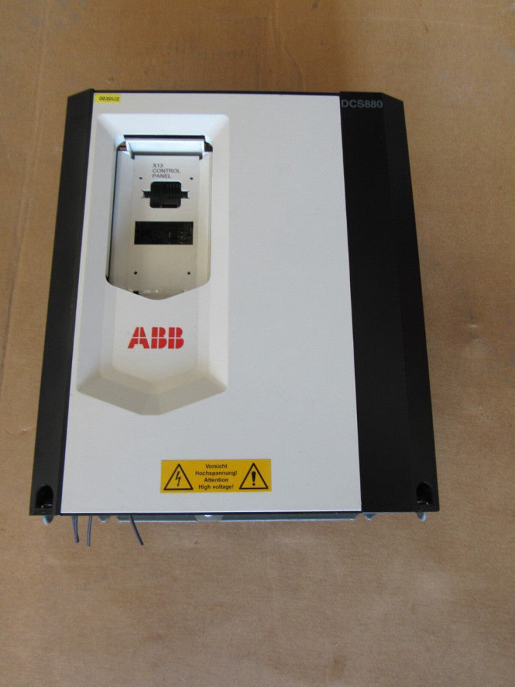 ABB DC DRIVE DCS880-S01-4000-10L0+P906 450-990VAC 4000ADC XLNT USED TAKEOUT !!