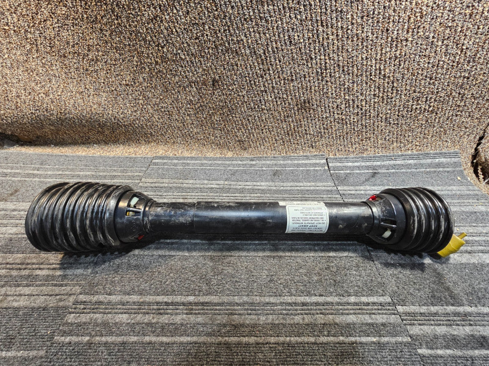 Weasler 14006432 32" PTO Driveline 1-3/8" 6 Spline QD x 1-3/8" Round w/ Pin Hole