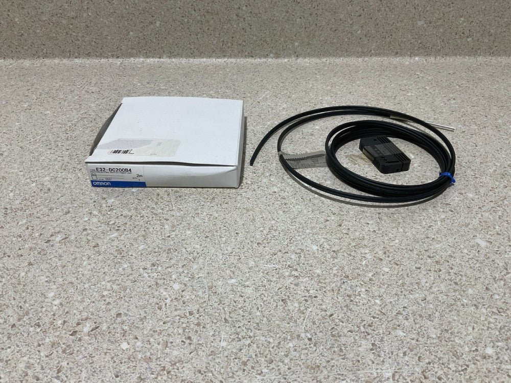 Omron E32-DC200B4 NEW
