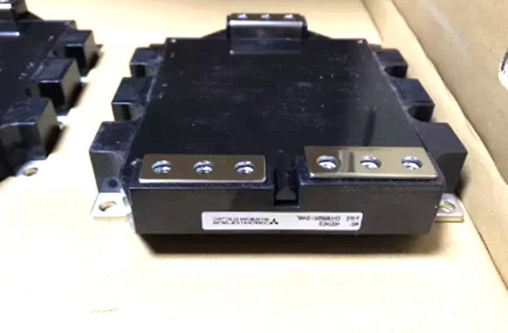 One Brand New MITSUBISHI CM1000DUC-34NF Power Module Supply