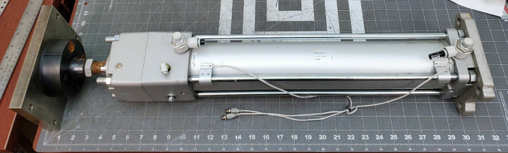 SMC CDNA2B80-400-D POWER LOCKING CYLINDER, DOUBLE ACTION, 80MM BORE [B7FL]