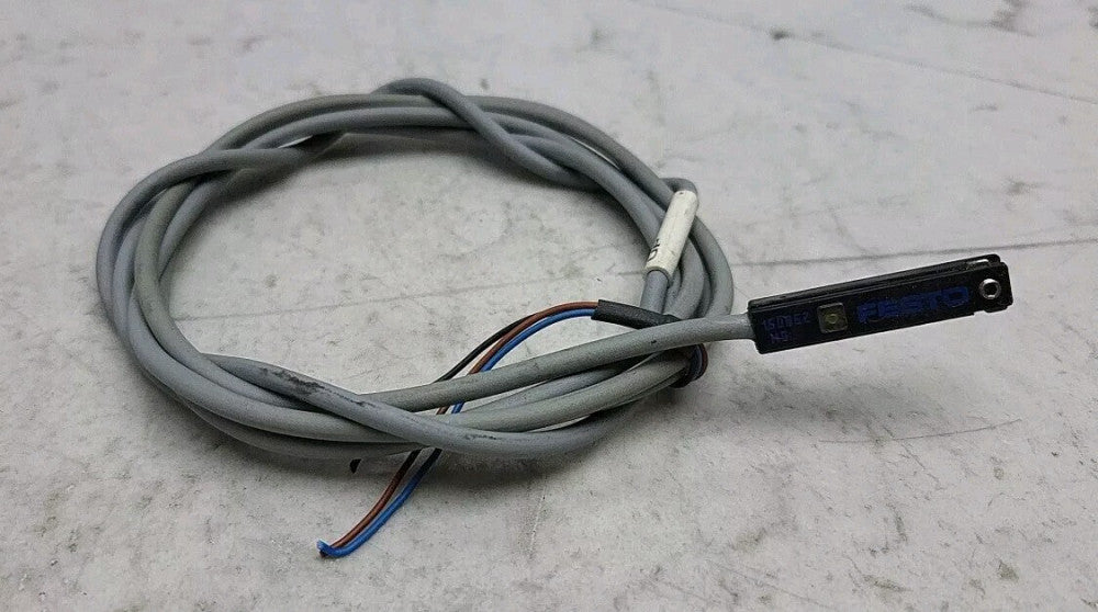 Festo 150862 Cylinder Position Sensor Switch NPN N/O 10-30Vdc 2.5m 3-Wire