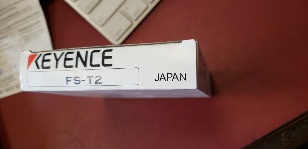 NEW ORIGINAL KEYENCE FS-T2 FIBER OPTIC SENSOR AMPLIFIER (B1-5A)