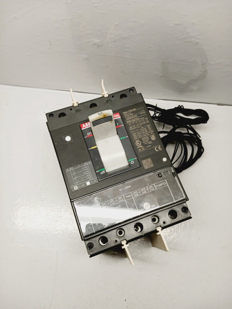 ABB TMAX XT5N400 400 AMP CIRCUIT BREAKER 3 POLE 600 VAC
