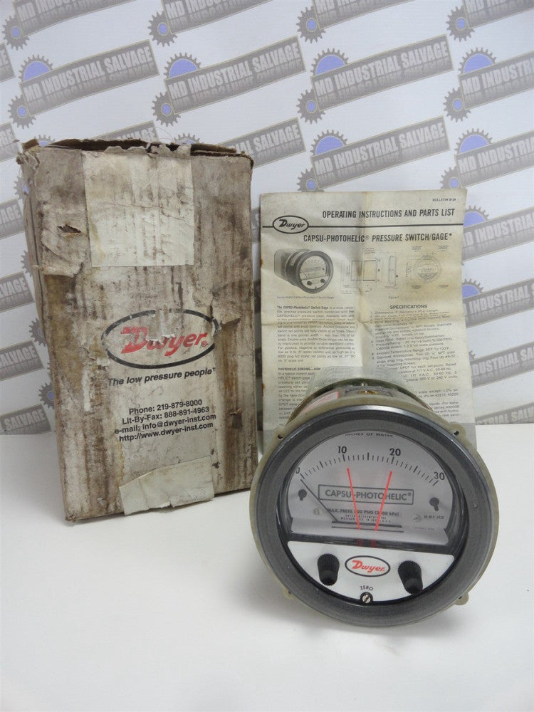 DWYER - CAPSU-PHOTOHELIC PRESSURE GAUGE 43030 - 0-30" of Water - MAX 500 PSIG