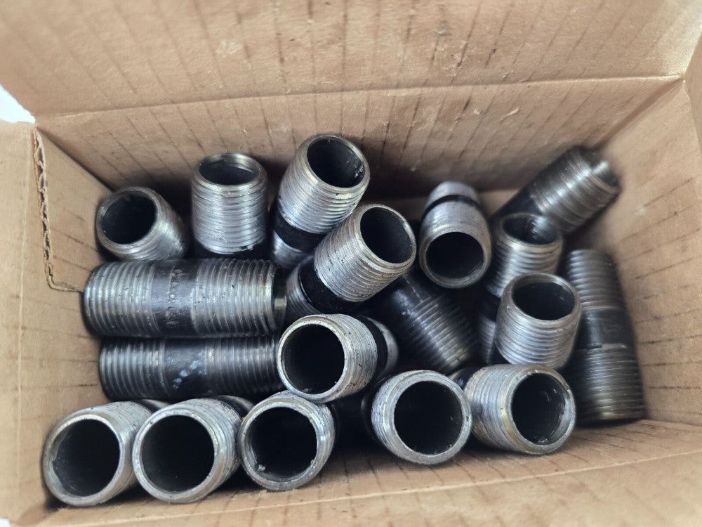 25pcs Black Nipple Schedule 40' 1/2 In. X 2 In. 1/2" x 2" 45202