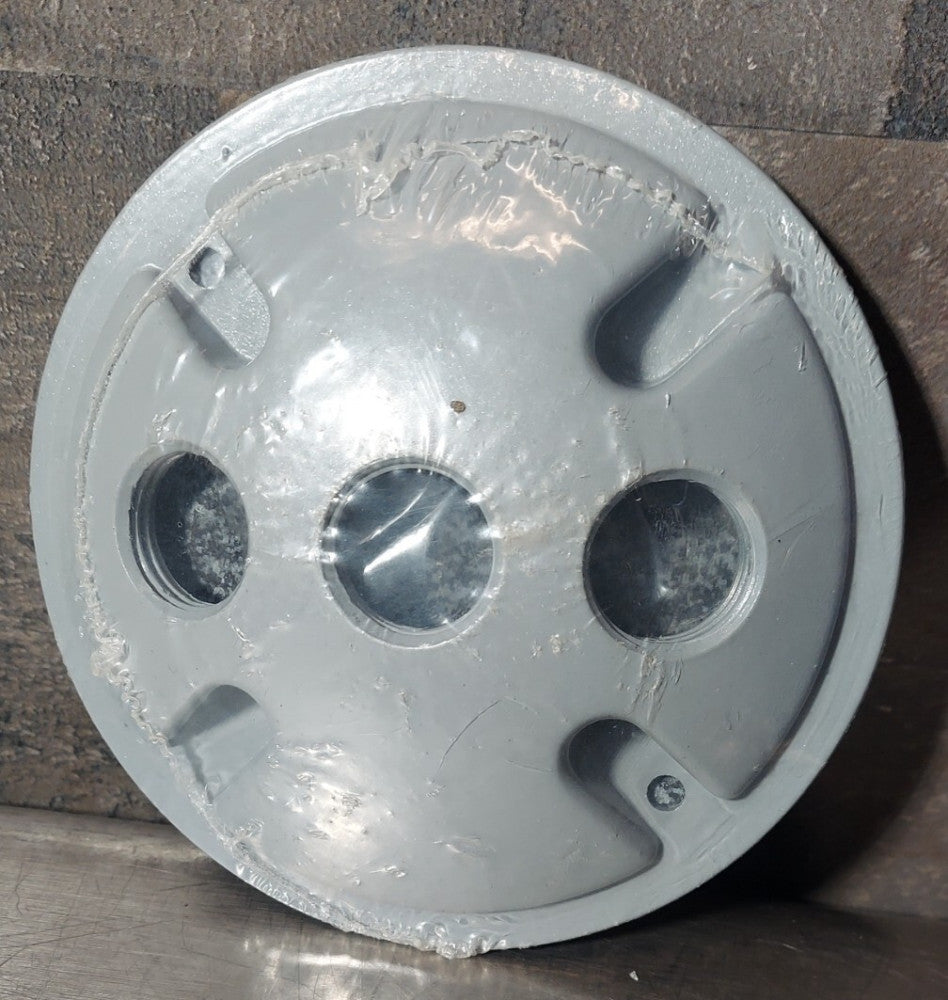 Mulberry 30377 Three 1/2" I.P.S Holes Lampholder Cover