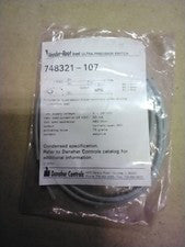 Veeder-Root 748321-107 Ultra Precision Switch, Output Transistor NPN 213353
