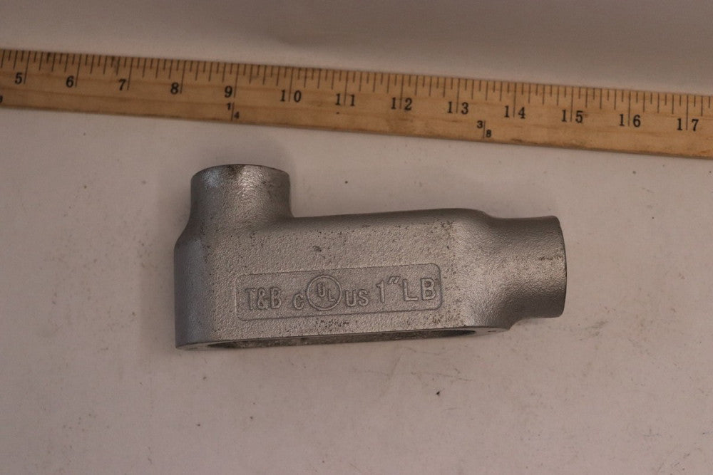T&B 35 Series LB Conduit Body Malleable Iron 12.5 cu-in Capacity x 1" Hub LB100M
