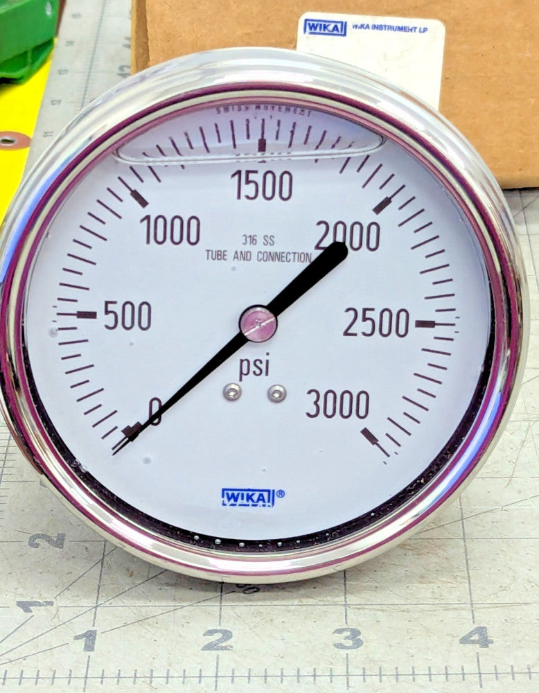 4" Dial Filled Pressure Gauge 3000 psi, 1/2" NPT, Back Lower Mount [Z3B2]
