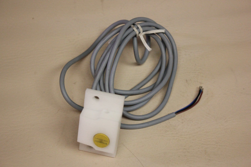 TURCK 1626B UPROX SENSOR NI12U-M18-AP6X