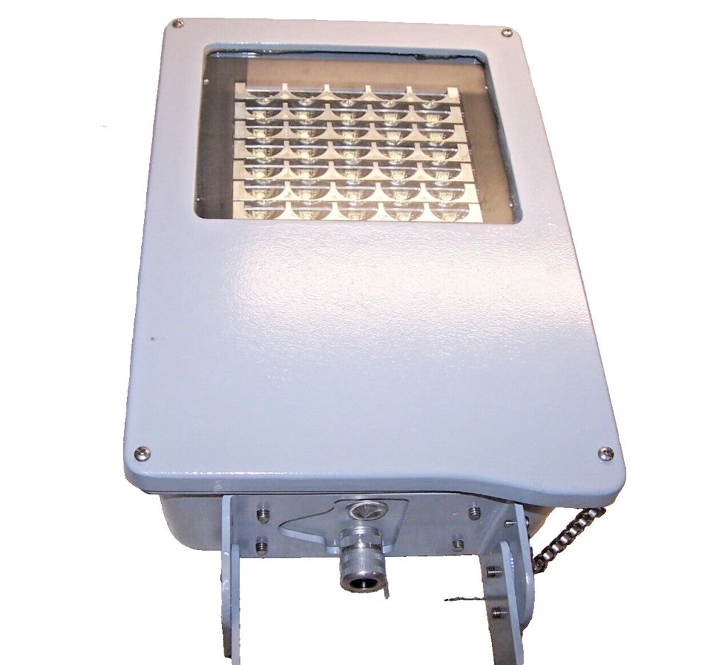 NEW COOPER LED TASK DOWN LIGHT 60 WATT 120/240 VAC  TX2LW/120/240