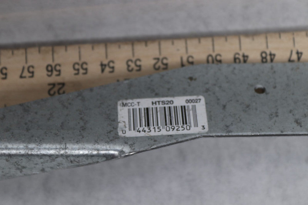 Simpson Strong-Tie 14-Gauge Heavy Twist Strap Galvanized 20" HTS20